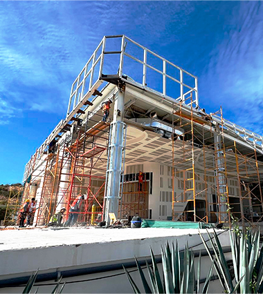 metag-proyectos-industriales-casos-de-éxito-residencial-construccion-arquitectura-ingeniería-acabados-proyecto-industrial-trabajadores-seguridad-estructura-metálica-maquinaria-pesada-los-cabos-méxico