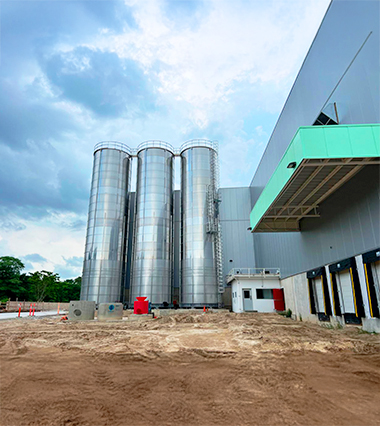 metag-proyectos-industriales-tres-silos-de-acero-inoxidable-en-planta-de-reciclaje-pet-méxico